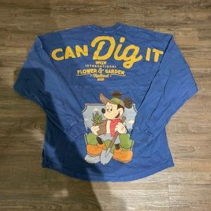Walt Disney spirit jersey size small (worn once)